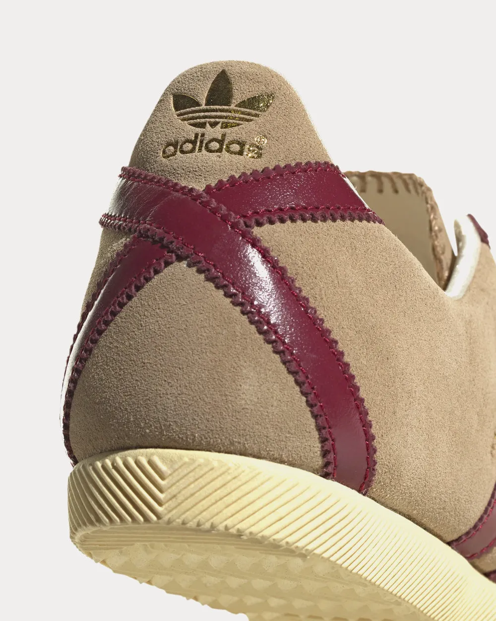 Japan Cardboard / Collegiate Burgundy / Easy Yellow Low Top Sneakers