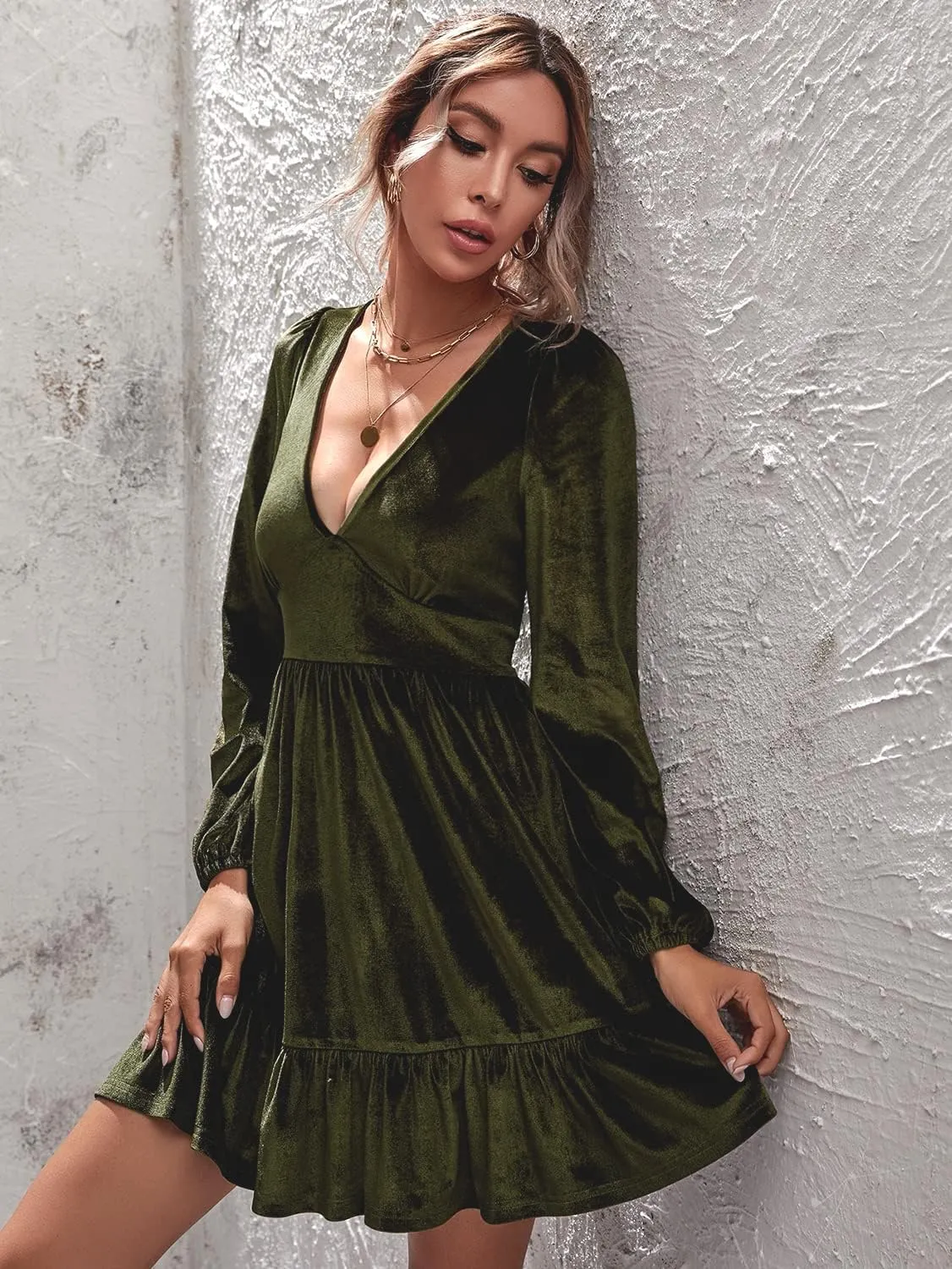 ROYLAMP Women's Dresses Velvet Deep V-Neck Long Sleeve Ruffle Mini Swing Sexy Cocktail Shift Dress